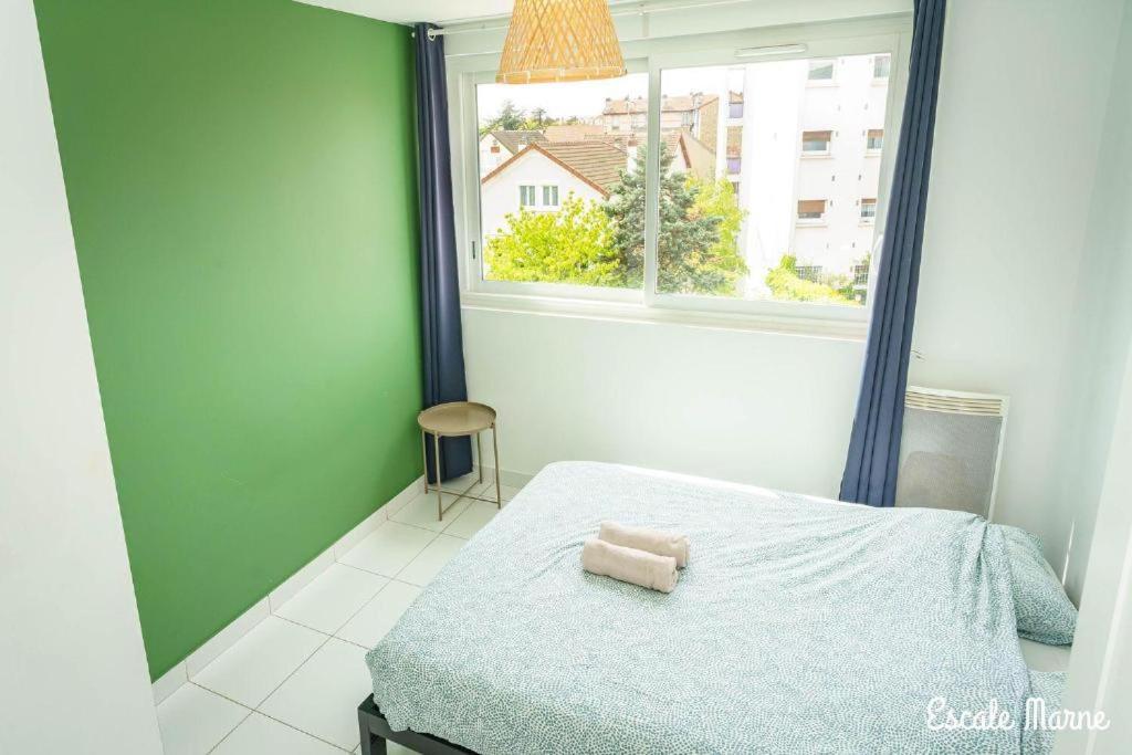 Escale-Marne Fr - 202 - Free Parking - Free Luggage Storage - All Equipped - Linen Included - Washing Machine - 10Mn Walk Metro 8 - Rer A - Panoramic View - From 1 To 14 Guests Maisons-Alfort Room photo