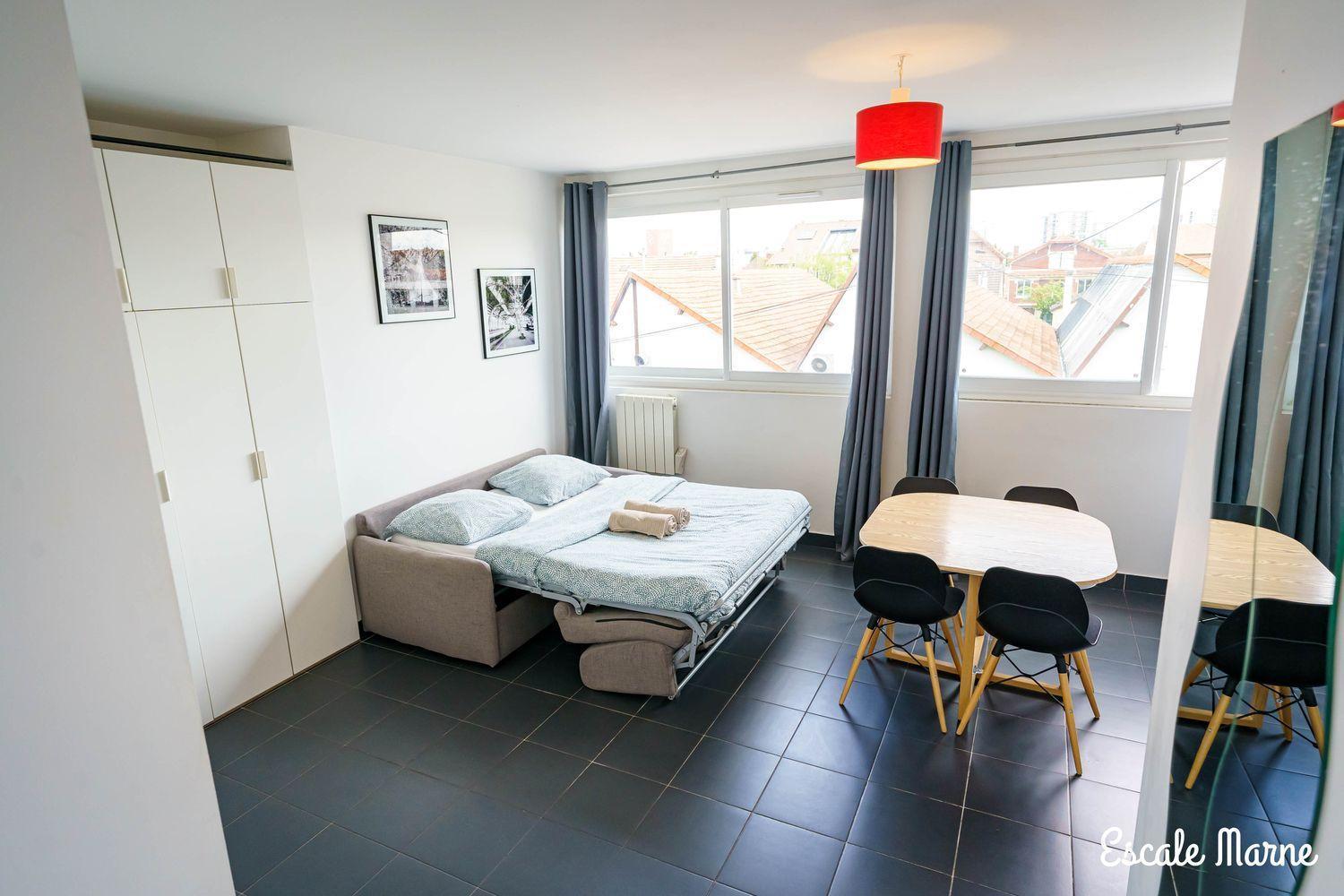 Escale-Marne Fr - 202 - Free Parking - Free Luggage Storage - All Equipped - Linen Included - Washing Machine - 10Mn Walk Metro 8 - Rer A - Panoramic View - From 1 To 14 Guests Maisons-Alfort Room photo